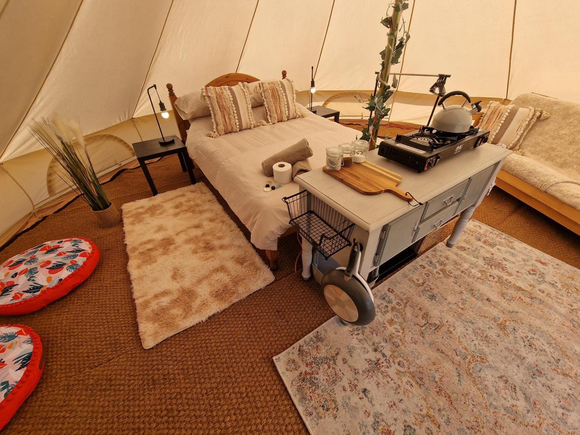 Beautiful 1-Bed Bell Tent In 홀리헤드 외부 사진